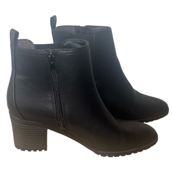 Life Stride Black Heel Ankle Chelsea Booties Vegan Leather Zipper Fall Size 8 - Picture 1 of 7